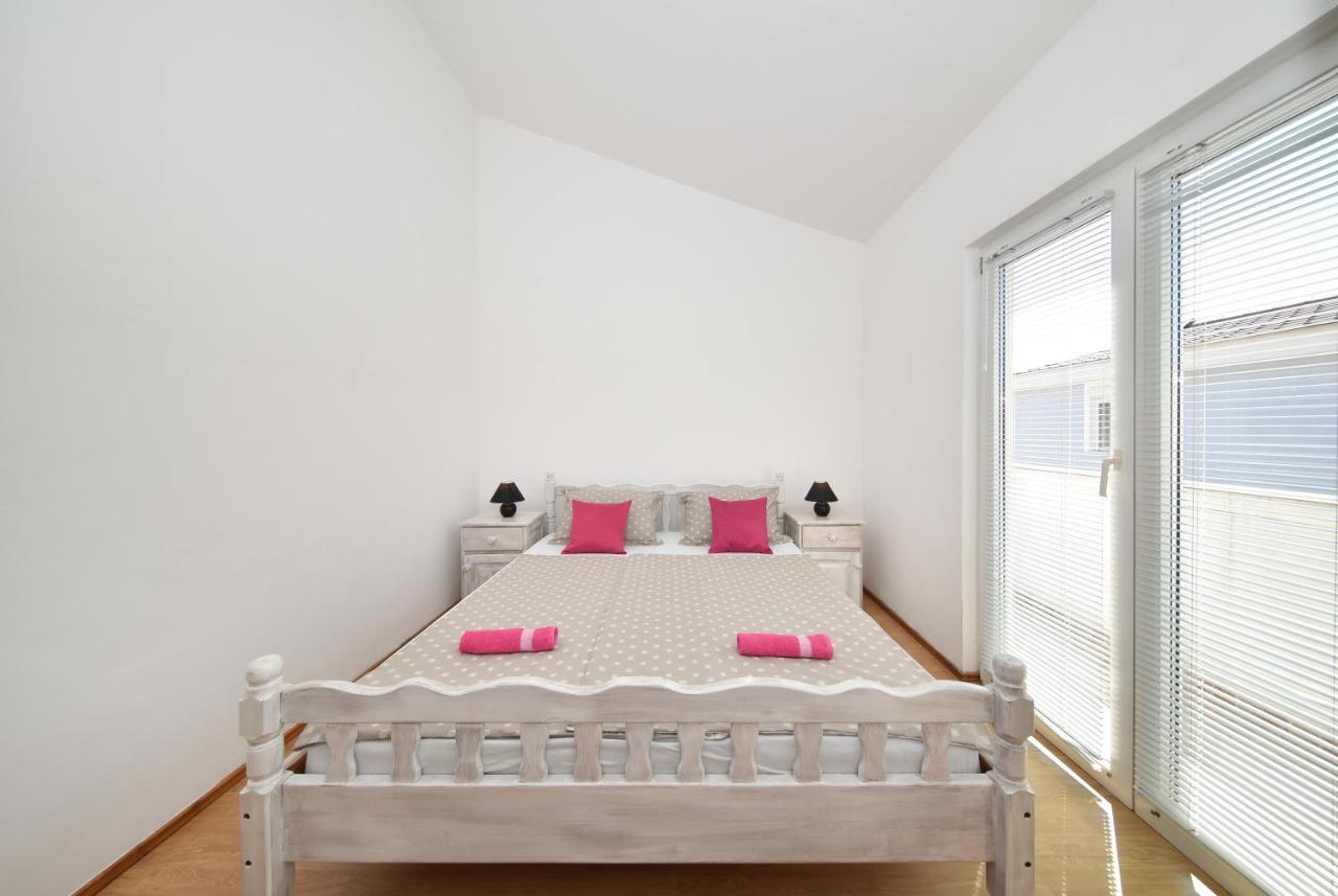 ויר Apartments Krepo מראה חיצוני תמונה