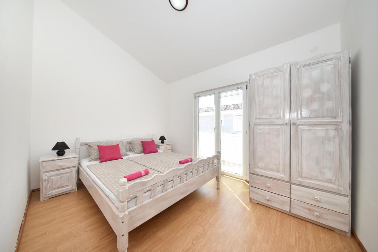 ויר Apartments Krepo מראה חיצוני תמונה